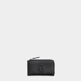 MARC JACOBS 浮雕 LOGO 拉鍊多功能皮夾