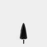 MARC JACOBS 浮雕 LOGO 拉鍊多功能皮夾