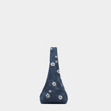 MARC JACOBS LARGE DAISY BAG