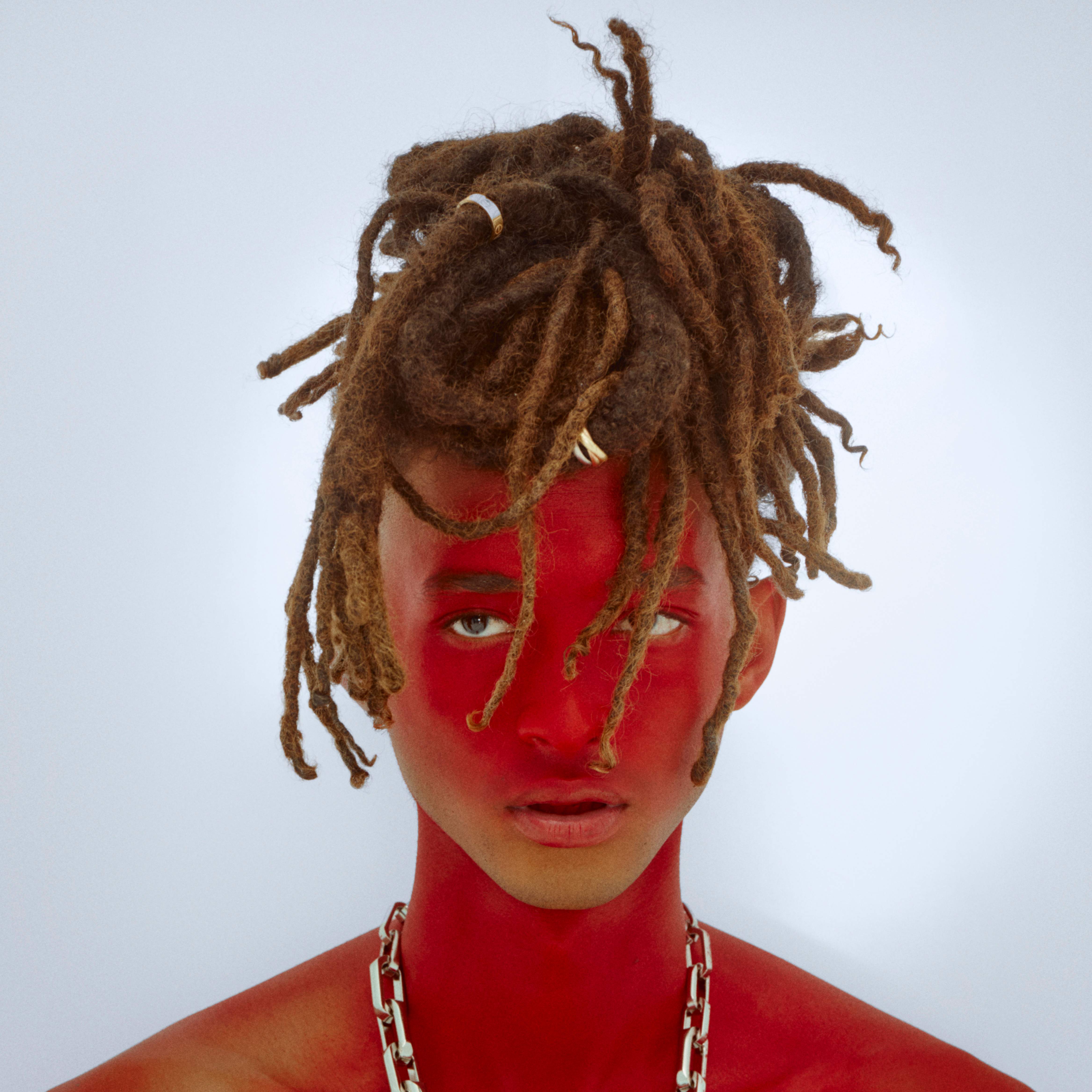 CHRISTIAN LOUBOUTIN | Jaden Smith 一身紅踏入時尚圈 成為品牌首位男裝創意總監