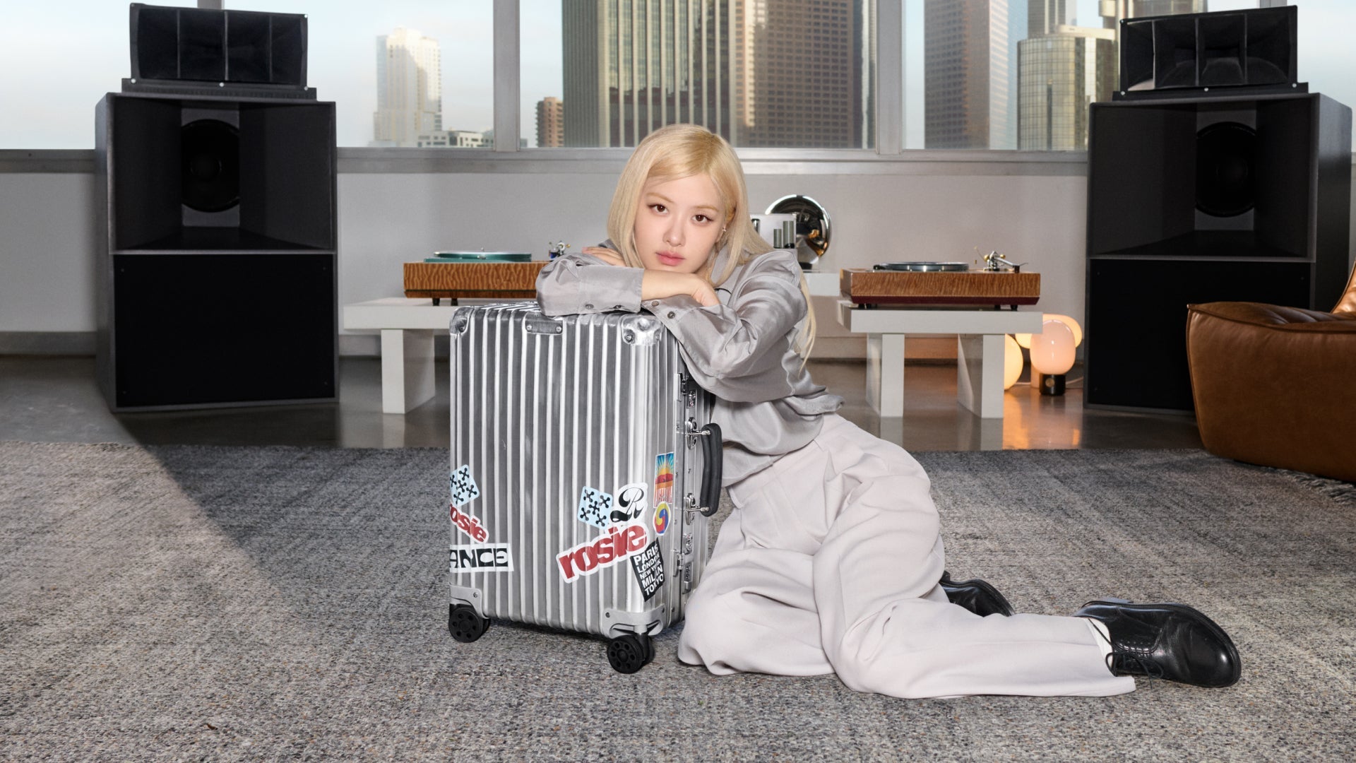 RIMOWA | ROSÉ 攜手演繹 RIMOWA 最新「Never Still」企劃