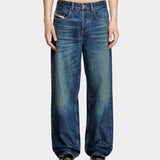 DIESEL 2001 經典藍水洗感寬版直筒丹寧褲