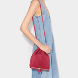 ALAÏA 麂皮抽繩水桶包